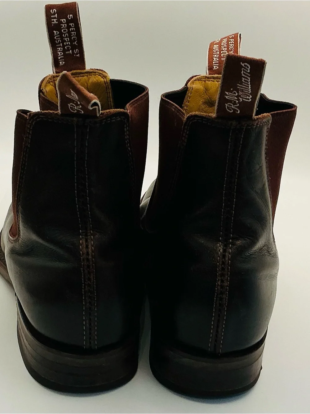 R.M. Williams Comfort Turnout Chelsea Boots Chestnut Brown Size US 10/UK 9